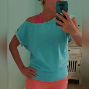 Aqua blue heathered Nike dri fit short sleeve short sleeve sweatshirt small